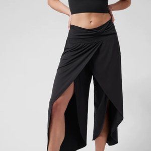 Athleta Pants Women's XS Black Release Pants Cropped High Waist Pockets
